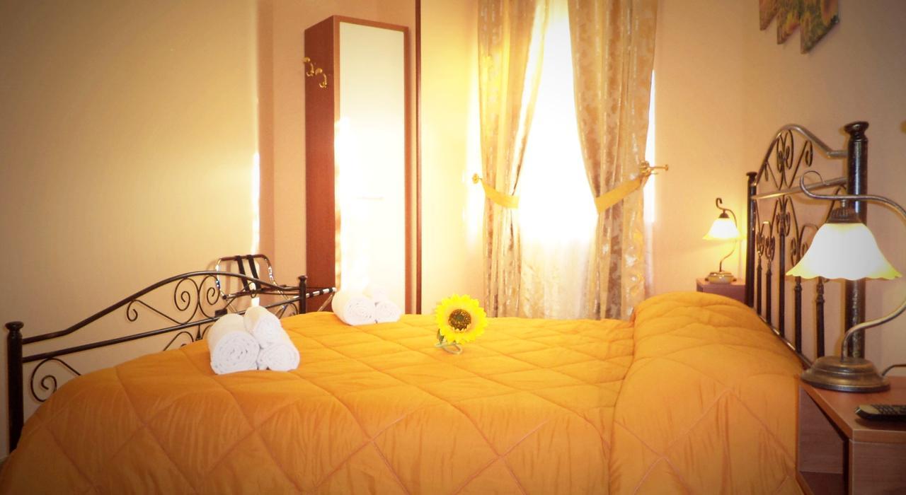 Il Girasole Bed & Breakfast Вибо Валентия Екстериор снимка